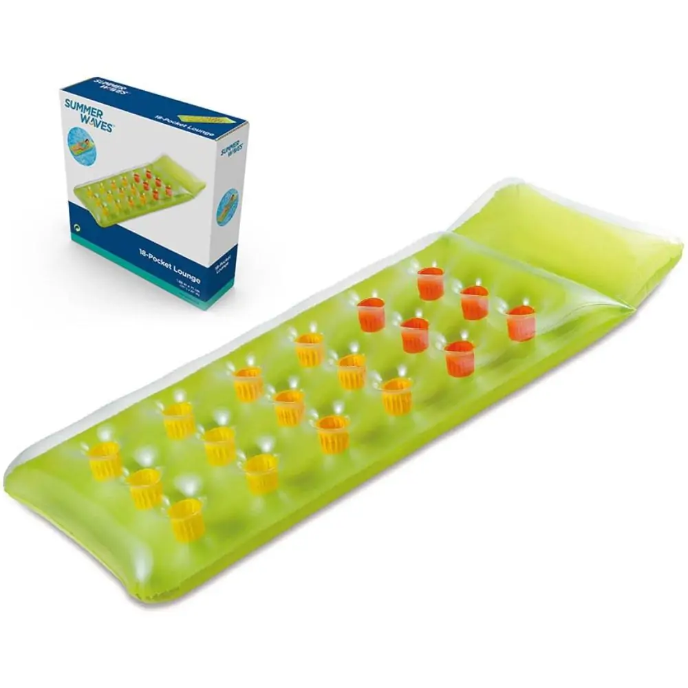 Colchoneta hinchable verde playa piscina verano con agujeros , color verde . ideal agua .